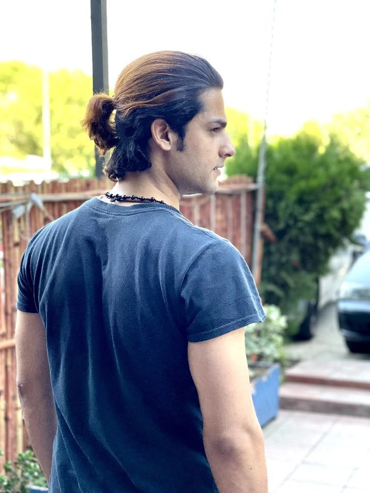 Long Hairstyles For Men Ponytail, Ponytail Hairstyles Men, Men Ponytail Hairstyles, Fake Boyfriend Snapchat Pictures, Boyfriend Snapchat, Mens Ponytail Hairstyles, Man Bun Haircut, Man Bun Styles, Hair Tips For Men