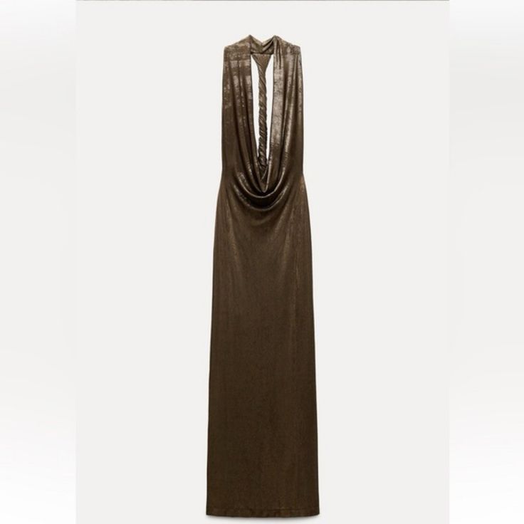 Halter Neck Long Dress With Pronounced Neckline. Open Back With Twisted Self Straps. Matching Interior Lining. Bronze | 8342/365 Outer Shell 95% Polyester 5% Elastane Lining 100% Polyester Zara Dress, Plunging Neckline, Zara Dresses, Halter Neck, Brown Gold, Open Back, Halter Dress, Long Dress, Colorful Dresses