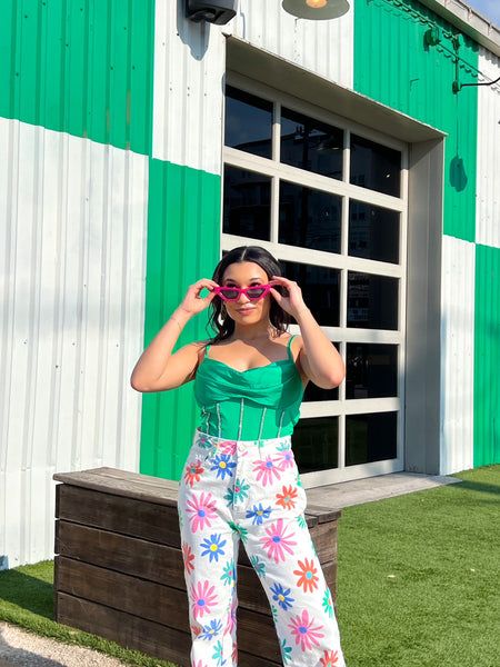 Get It Started Rhinestone Green Tank Colorful Blazer, Blazer Outfit, Floral Jeans, Green Tank, Party Look, Colored Pants, Neutral Outfit, Green Top, Blazer Outfits