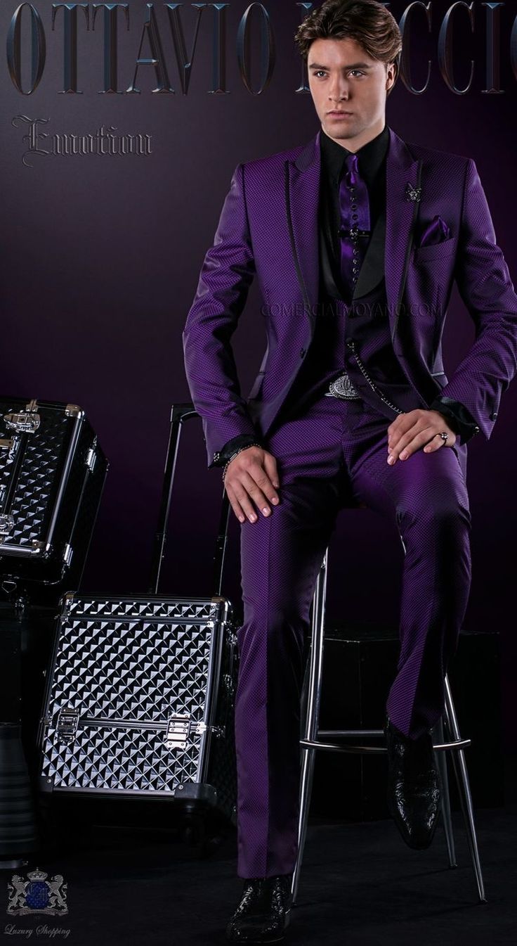 Prom Suits For Black Guys, Prom Suits For Men Unique, Gay Prom Outfits, Purple Prom Suit, Black Prom Suits, Purple Tuxedo, Dark Purple Wedding, Suit For Men Wedding, Dark Wedding Theme