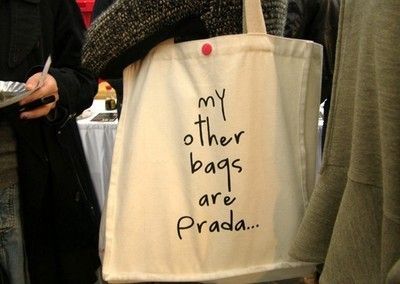 ;) Bag Prada, Diy Tote Bag, Eco Bag, Wholesale Bags, Prada Handbags, Branded Bags, Jewelry Diy, Tote Bag Design, Fast Fashion