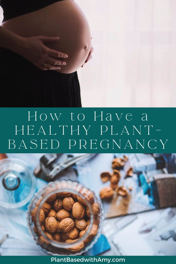 a pregnant woman holding her stomach with the words how to have a healthy plant - based pregnancy