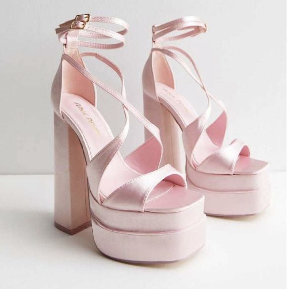 Pink Platform Heels, Hak Tinggi, Pretty Heels, Pink Platform, Dr Shoes, Fashion Shoes Heels, Cute Shoes Heels, Public Desire, Platform Block Heels