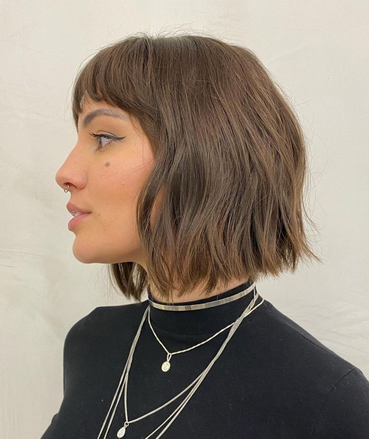 Fringe Bob Haircut, Short Hair Fringe, Shaggy Bob Hairstyles, Bob Hairstyles With Bangs, Choppy Bob Hairstyles, Bob Haircut With Bangs, Short Bob Haircuts, Hair With Bangs, Short Hair With Bangs