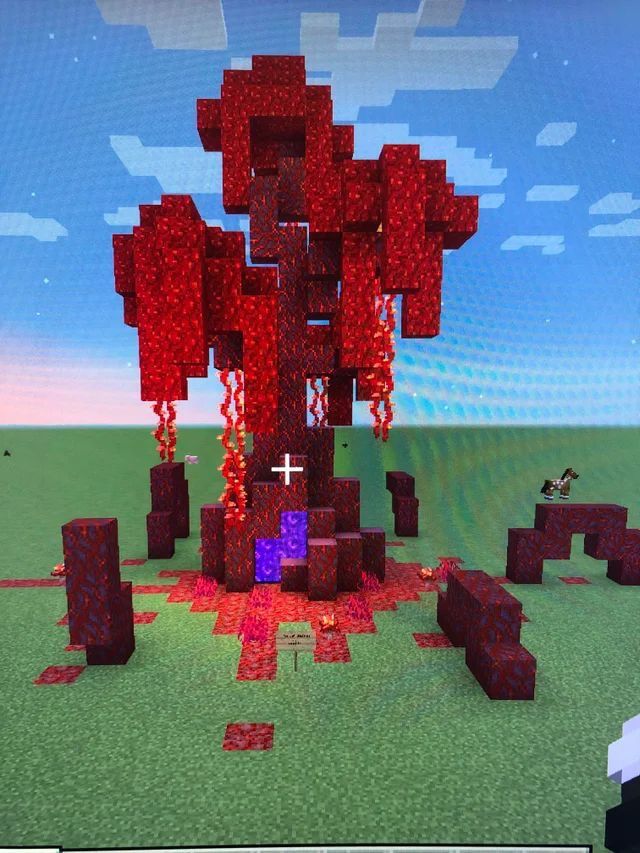 Minecraft Tree Nether Portal, Tree Nether Portal Design, Minecraft Nether Portal Design Tree, Nether Tree Minecraft, Minecraft Portal Design Nether, Minecraft Portals Ideas, Nether Portal Designs Minecraft, Minecraft Tree Portal, Nether Portal Decoration