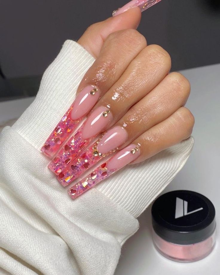 Pink Vday Nails, White Summer Aesthetic, Cute Valentines Nails, Nail Art Designs Short, Hearts Nails, Xl Nails, Nail Inspired, Vday Nails, Black Instagram