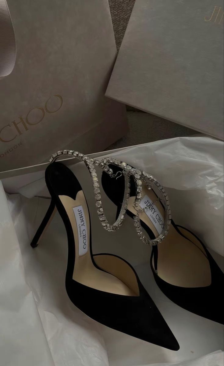 Designer Shoe Aesthetic, Shoes Hills High Heels, Gorgeous Heels Classy, My Two Personalities Shoes, Tom Ford Heels Aesthetic, Chimmy Choo Heels, Heals Aesthetics, Heels For Black Dress, Expensive Clothes Aesthetic