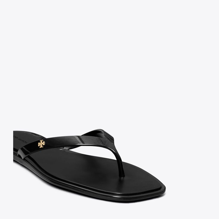 The Roxanne flip-flop reimagines a warm-weather essential with a square toe. A lightweight sandal to wear poolside or at the beach. Flip Flops Style, Designer Sandals, Footwear Design Women, Low Heels, Warm Weather, Flip Flops, Designing Women, Tory Burch, Designer Shoes