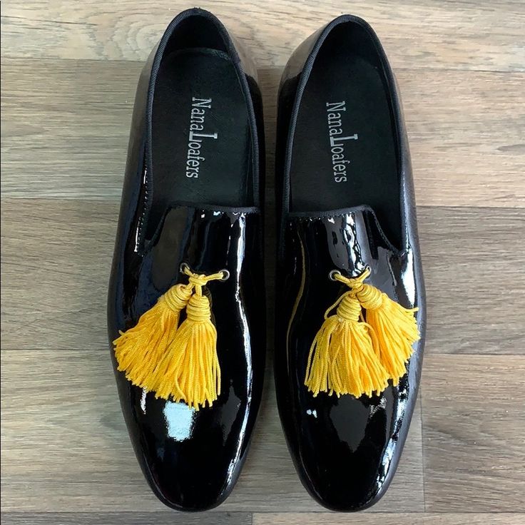 Size 9,10,11,12,13 Black Patent Leather Luxury Tassel Loafers, Luxury Black Patent Leather Tassel Loafers, Classic Black Tassel Loafers For Party, Classic Black Party Loafers, Black Classic Patent Leather Tassel Loafers, Black Tassel Loafers With Leather Sole For Party, Black Tassel Loafers With Round Toe For Galas, Black Tassel Loafers With Plain Toe, Black Tassel Loafers With Almond Toe For Fall