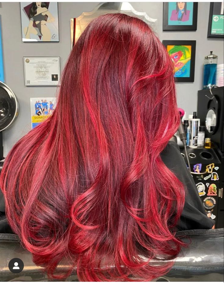 Dimensional Red Hair, Red Hair Tips, Deep Red Hair, Red Hairstyles, Shades Of Red Hair, Red Hair Inspo, Pulp Riot Hair, Ladies Hair, Dyed Red Hair