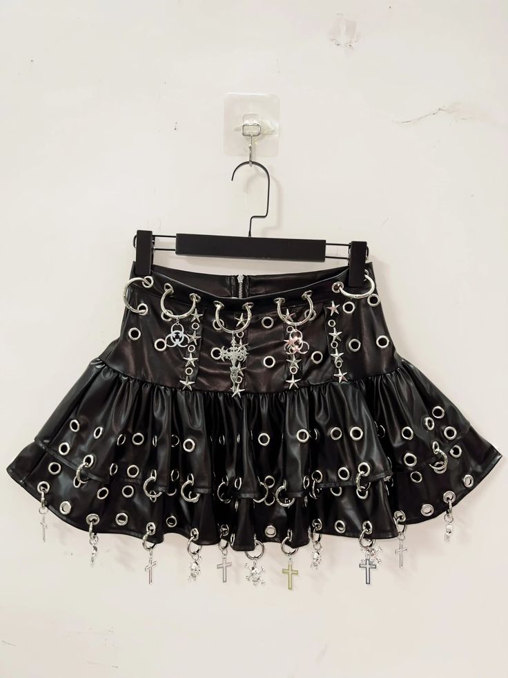 🌟 Embrace Gothic Elegance: Gothic Skull Short Skirt 👗 Unleash Your Dark Side: Step into the realm of gothic fashion with the Gothic Skull Short Skirt, meticulously crafted for those who seek to embrace their inner darkness with sophistication. This skirt is a must-have for anyone looking to add a touch of dark allure to their wardrobe. ✨ Superior Comfort and Striking Design: Crafted from high-quality fabric, this short skirt offers exceptional comfort and style. The striking skull motifs add a Y2k Party Outfit, Skirts Y2k, Cottagecore Dark Academia, Sleeveless Pencil Dress, Clothes Y2k, Y2k Summer Outfits, Gothic Clothes, Skirt Y2k, Outfits Y2k