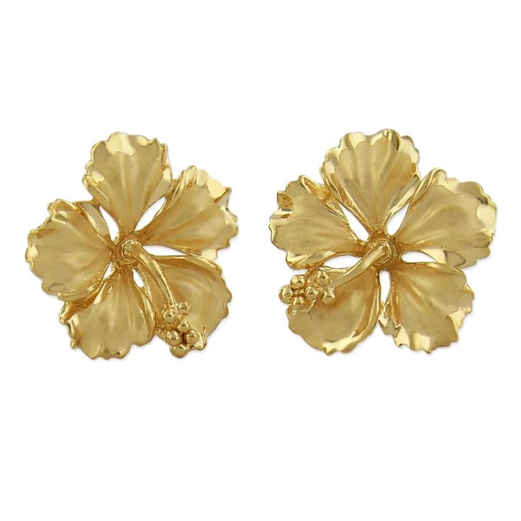 Material: 925 sterling silver Dimensions: The Hibiscus measures 5/8 inch (0.63 inch) tall and 5/8 inch (0.63 inch) wide. Post backing. Features: These earrings are textured with a delightful combination of high polish (around the edges) and sand finish (center of the flower) for a striking contrast. Large enough to be noticeable and can be dressed up or down. So beachy and oh-so-chic. Gift Ready: These sterling silver earrings will be lovingly hand packed in our distinctive black gift box, with Black Pouch, Simple Silver Jewelry, Mens Gold Jewelry, Silver Items, Jewelry Lookbook, Black Jewelry, Jewelry Outfit, Vintage Brooch, Gold Jewellery Design