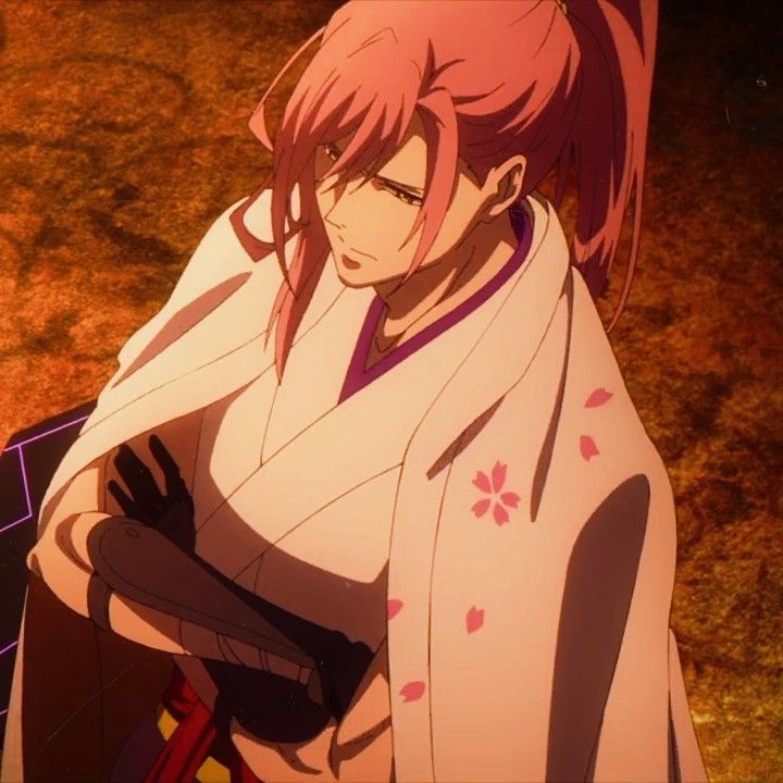 an anime character with pink hair wearing a kimono and holding her hand on her hip