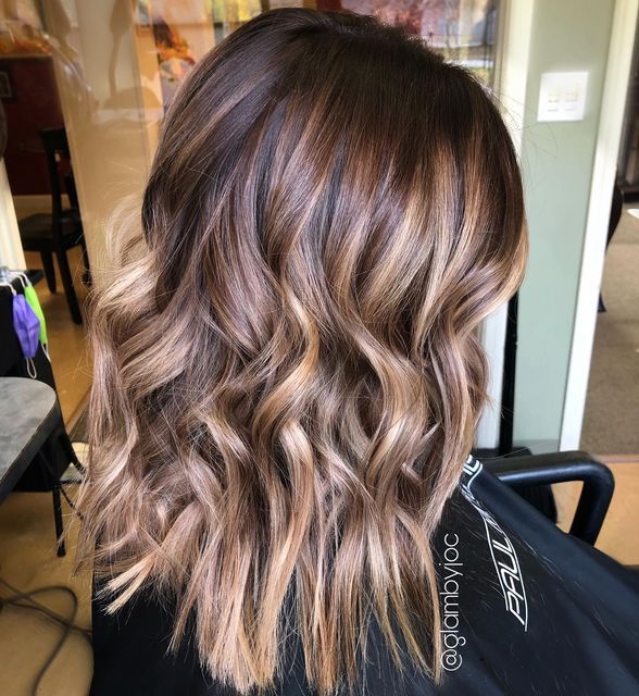 Root Melt With Balayage, Shadow Root Caramel Balayage, Root Melt Brunette To Caramel, Root Stretch Brunette, Root Shadow Brunette, Shadow Root Balayage Dark Brown, Shadow Balayage, Brunette With Lowlights, Brunette Roots