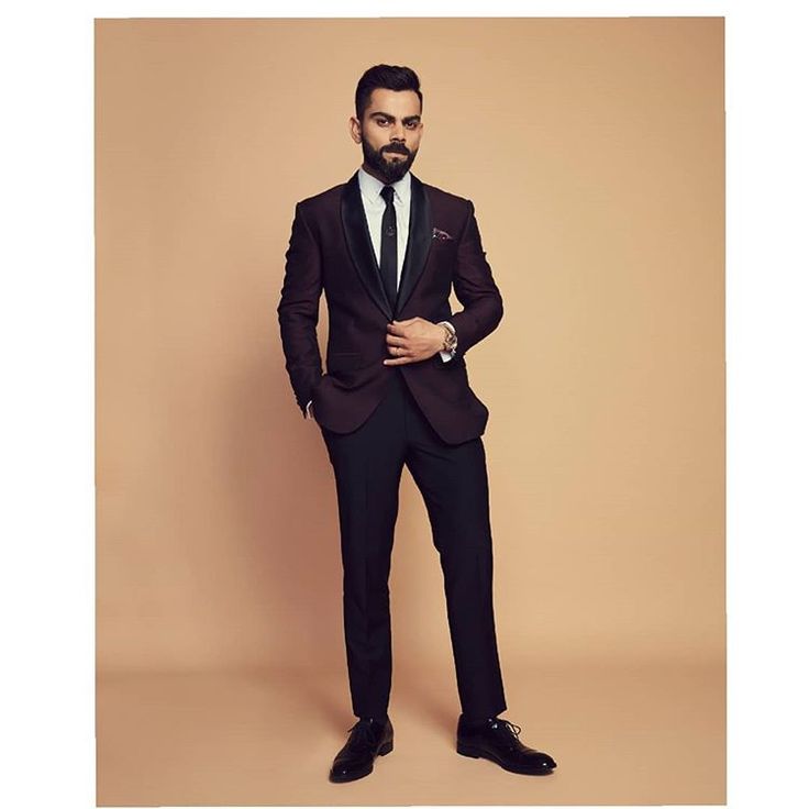 ❤😎 @indiansportshonours 🕴️- @troycosta Suite For Men Wedding, Blazer Outfits Men Wedding Indian, Virat Kohli Beard, Virat Kohli Hairstyle, Best Wedding Suits, Wedding Kurta, Beard Tips, King Kohli, Stylish Men Wear