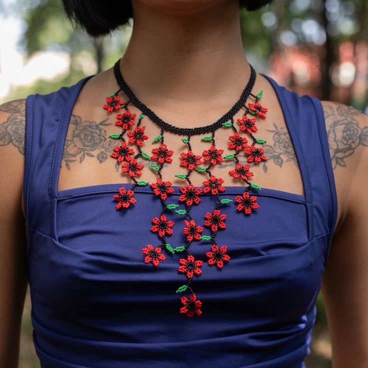 Description Hot Gloss Red Lipstick, A Burning Hot Red Dress & our Roses Florecitas beaded necklace Is just SO SEXY 🌹🌹🌹🌹 Specifications Necklace Size: 16.5-18" / 42 x 46 cm (adjustable closure) Weight: Color: Red, Black, Green Materials: Preciosa Ornela Beads Handmade in Mexico Hot Red Dress, Red Black Green, Beads Handmade, Red Lipstick, Necklace Size, Necklace Sizes, Black Green, Red Dress, Size 16