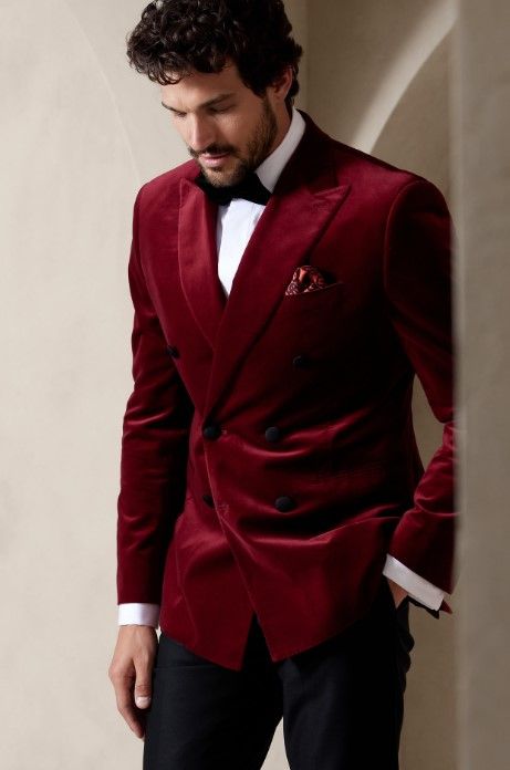 Winter Velvet Suits With Lapel Collar, Luxury Velvet Blazer For Winter, Velvet Blazer With Double Button Closure And Long Sleeves, Velvet Tuxedo Style Blazer For Semi-formal Events, Formal Velvet Blazer With Double Button, Tailored Velvet Tuxedo Blazer, Velvet Suits For Formal Occasions In Fall, Elegant Winter Velvet Tuxedo, Tailored Velvet Suits For Fall