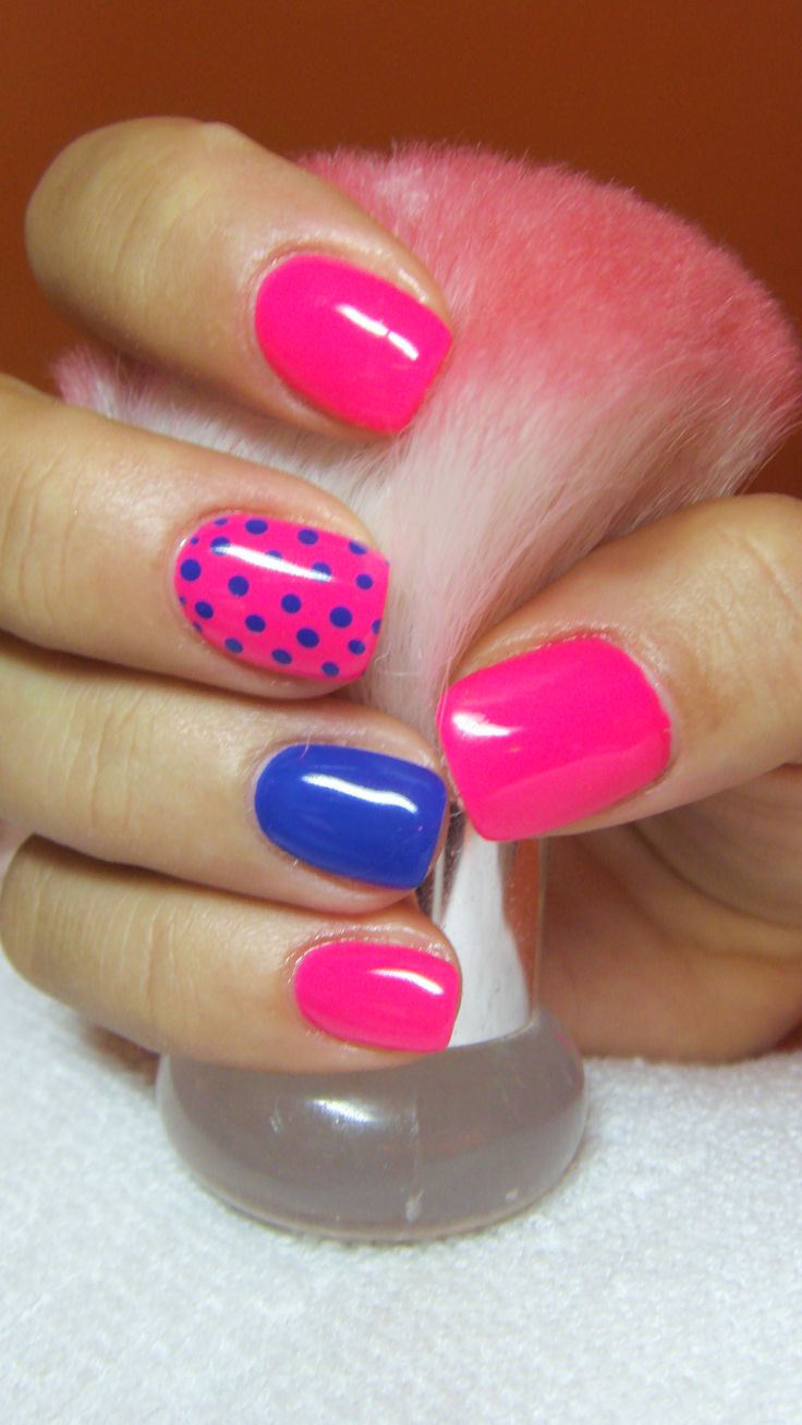 Pink Blue Black Nails, Cute Square Shaped Nails, Pink And Blue Pedicure, Pink And Blue Nails Design Summer, Blue And Hot Pink Nails, Navy Blue And Pink Nails, Hot Pink And Blue Nails, Pink And Blue Nails Design, Pink And Blue Nails