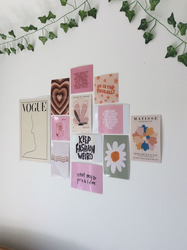 there are many different cards on the wall