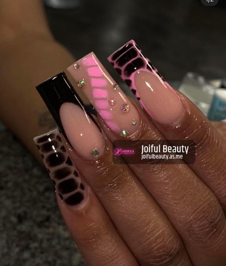 Acrylic Nail Set, Long Acrylic Nail Designs, Colored Acrylic Nails, Girly Acrylic Nails, French Tip Acrylic Nails, Simple Acrylic Nails, Dope Nail Designs, Long Square Acrylic Nails, Unique Acrylic Nails