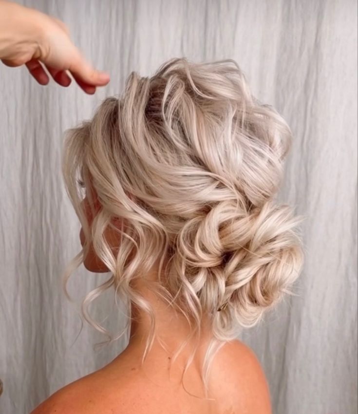 Bridal Photo Nails, Full Updos For Medium Length Hair, Bridemaids Hairstyles Messy Bun, Hair Idea For Bridesmaid, Wedding Updos For Blonde Hair, Wedding Beach Hairstyles The Bride, Wedding Updo That Can Be Taken Down, Prom Hair Up Medium Length, Voluminous Wedding Hair Updo