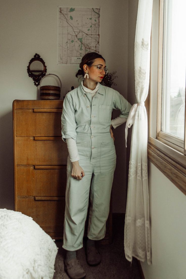 Boilersuit Outfit, Going Dairy Free, Paint Clothes, Madewell Jumpsuit, Diet Changes, Wear Red Lipstick, Minimal Wardrobe, Hiking Outfit Women, Thrifted Outfits