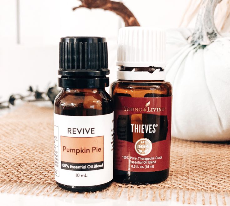 Young Living Thieves, Diy Cleaning Products Recipes, Essential Oil Diffuser Recipes, Oil Diffuser Recipes, Essential Oil Mixes, Diffuser Recipes, Oil Mix, Safe Cleaning Products, Cleaning Recipes