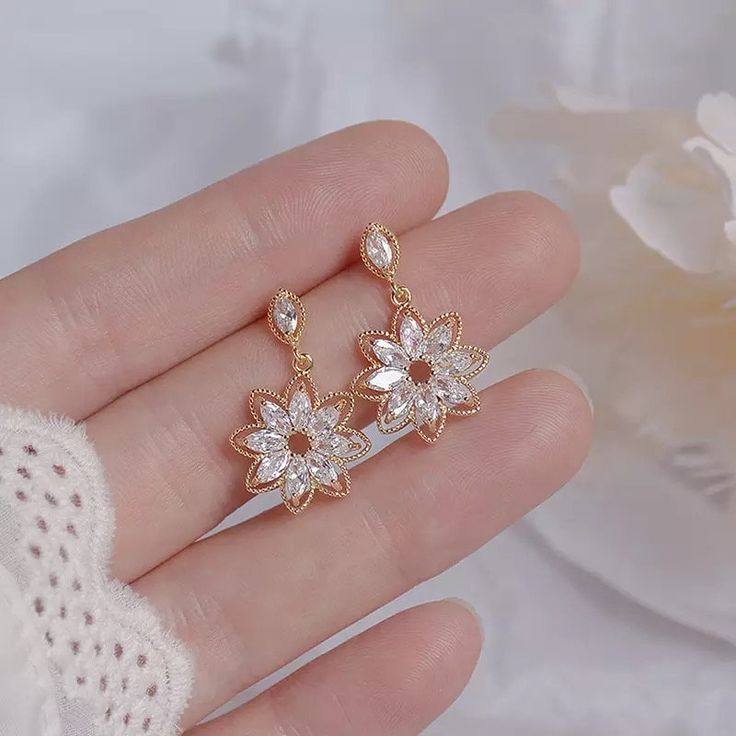 14K Gold Filled/silver plated cubic zirconia Wedding Earrings Drop, Sunflower Earrings, Girls Earrings, Gold Drop Earrings, Leaf Earrings, Wedding Earrings, Bling Bling, Charm Earrings, Earring Gifts