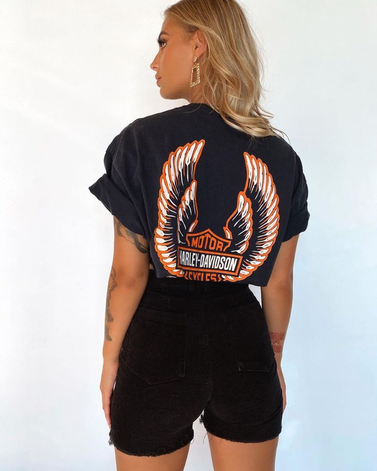 Harley Davidson Style Woman, Sturgis Rally Women Outfits, Biker Halloween Costume Women, Harley Davidson Outfits Woman, Biker Outfits For Women, Biker Halloween Costume, Biker Chick Outfit, Vintage Hd, Harley Davidson Clothing