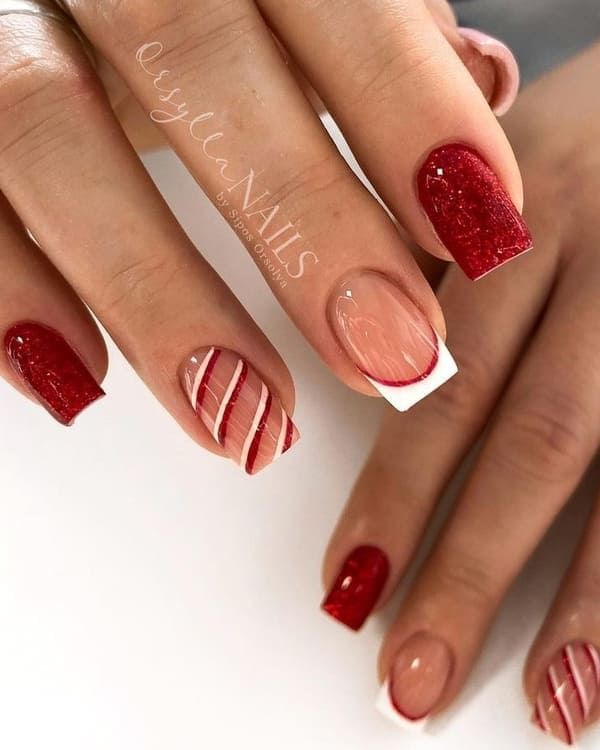 red Christmas nails: shimmery red and white with stripes Toe Nail Designs For Christmas, Christmas Nails Square Short, Christmas Toe Nail Designs, Red Christmas Nails, Christmas Nails Easy, Christmas Gel Nails, Simple Gel Nails, Girly Acrylic Nails, Nail Candy