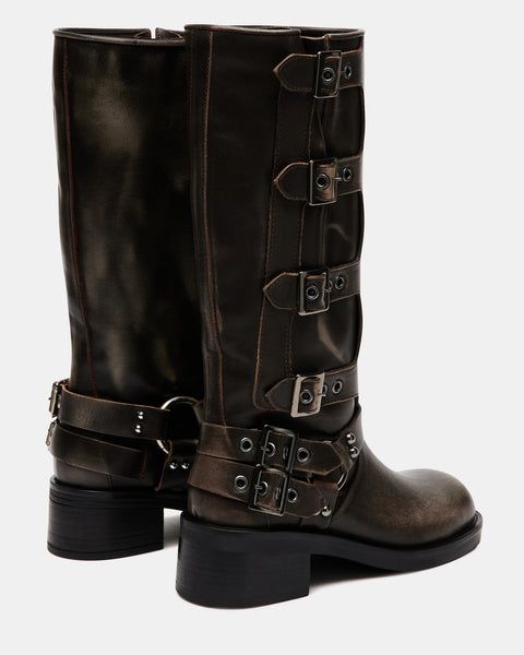 Big Boots Outfit, Layered Boots, Loose Boots, Moto Boots Outfit, Brown Buckle Boots, Robecca Steam, Boots Grunge, Buckled Boots, Black Buckle Boots