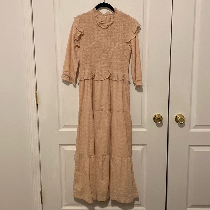 New With Tags Smocked Eyelet Dress Size Medium 3/4 Sleeves Crew Neck Midi Length Blush Color Plunging V Neck Dress, Eyelet Midi Dress, Wine Dress, Black Halter Dress, Floral Shift Dress, Strapless Midi Dress, Halter Midi Dress, Dress The Population, Jacquard Dress