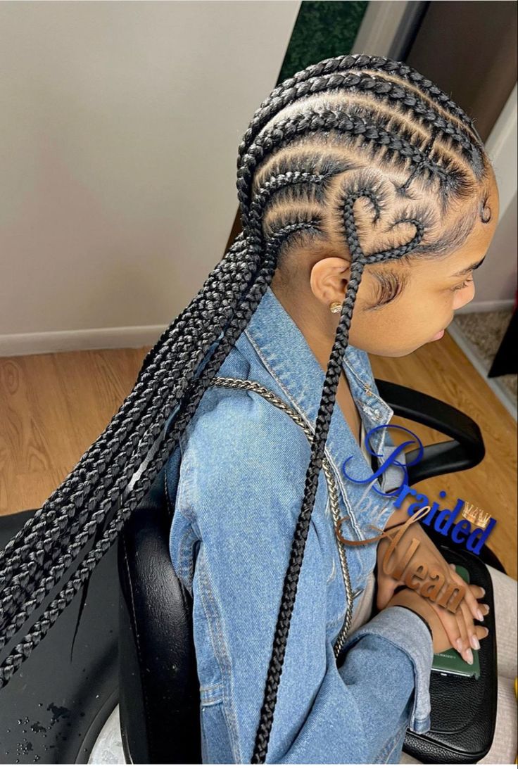 6 Stitch Feed In Braids Long, Braids That Go Back, Braid To The Back For Black Women, Cornrows Braids For Black Women With Design, Straight Back Hairstyles Braids, Long Stitch Braids To The Back, Knotless Straight Back Braids, Cainrow Hairstyles With Heart, Braids For Black Women Cornrows Ideas