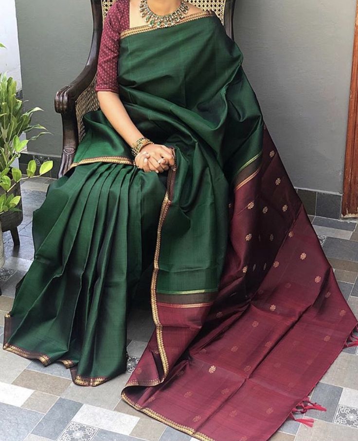 Maroon And Green Silk Saree, Cocktail Sarees, Parrot Green Saree, Katan Saree, Kanchi Sarees, Maroon Saree, Saree Ideas, Bridesmaid Duties, Parrot Green