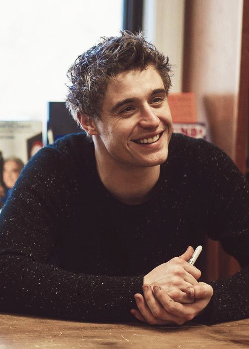 Adrian Ivashkov, Max Iron, Modern Hepburn, Max Irons, Maxon Schreave, Boyfriend Aesthetic, British Things, Kiera Cass, British Actors