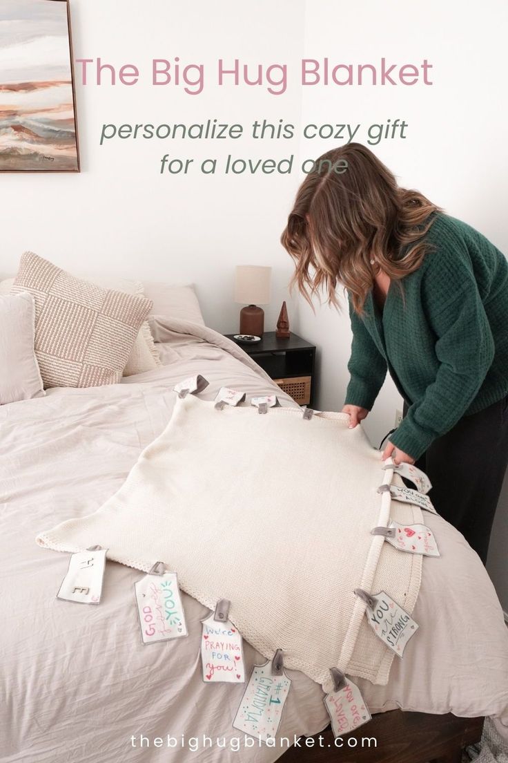 Experience the unparalleled warmth of a comforting blanket with the Big Hug Blanket. Its design allows for personalization through writable tags, turning it into more than just a blanket but a source of emotional support and love. Wrap someone in its softness and let them feel cherished and remembered through your personal messages. This comforting gift brings both physical warmth and emotional reassurance, making it perfect for anyone needing extra care. Chemo Survival Kit, Chemo Care Package, Prayer Blanket, Chemo Care, Granny Gifts, Personalized Throw Blanket, Comfort Gifts, Big Hug, Ultimate Gift Guide