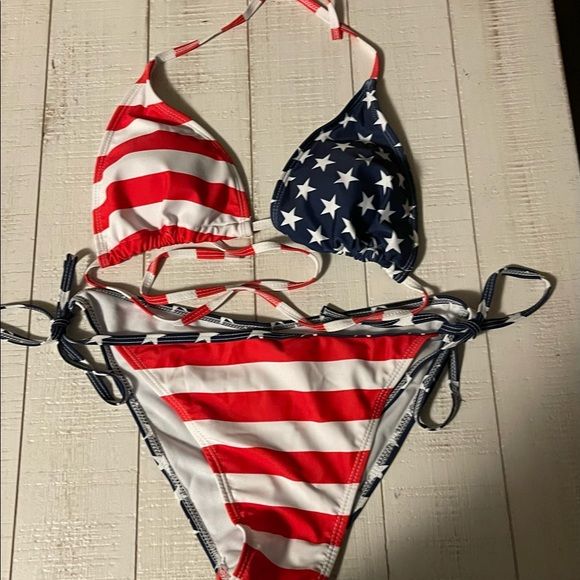 USA Flag Bikini American Flag Swimsuit Bikinis, Usa Swimsuit, American Flag Swimsuit, Usa Clothes, American Swimsuit, Americana Summer, Swimsuit Aesthetic, Swimming Costumes, Outfit Inspired