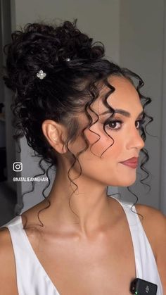 Short Hair Styles For Prom Night, Curly Hair Styles Wedding Guest, Short Hair Styles For A Wedding, Short Curly Prom Hairstyles, Low Pony Hairstyles, Prom Hairstyles Curly, Curly Hair Up, Curly Prom Hair, Intricate Hairstyles