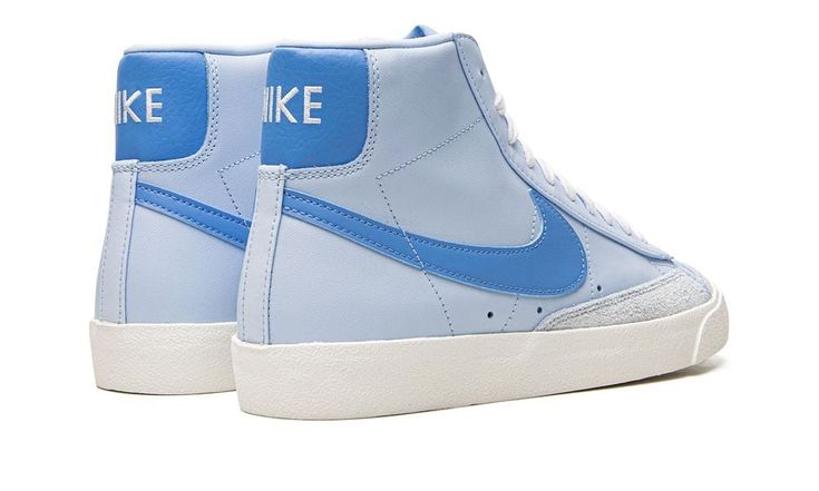 Blazer Mid FD0304 400 Nike Blazer Blue, Blazer Shoes, Buty Marki Nike, Nike Blazers, Blazers Shoes, Cute Nike Outfits, Trendy Shoes Sneakers, Preppy Shoes, Pretty Shoes Sneakers