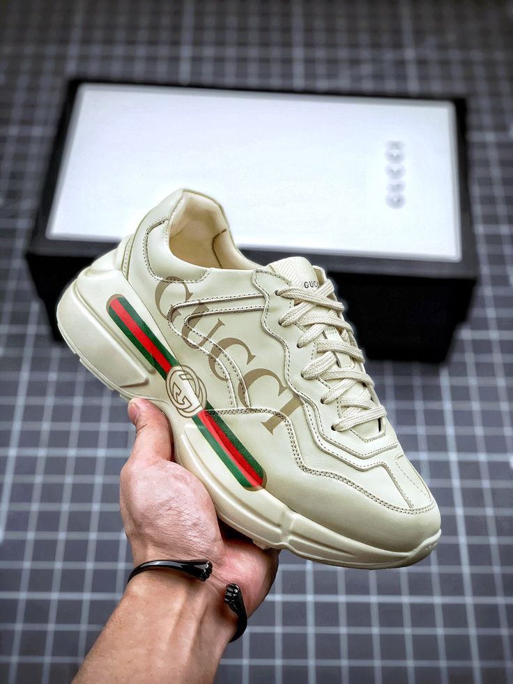 Gucci Sneakers Outfit, Luxury Sneakers Men, Gucci Mens Sneakers, Gucci Rhyton, Minion Sneakers, Sneakers Gucci, Kd Sneakers, Gucci Shoes Sneakers, Dior Sneakers