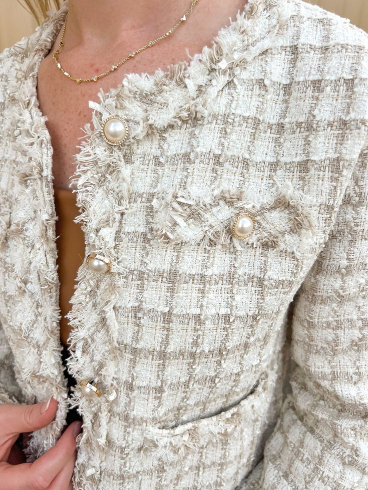 - cream and tan tweed jacket/blazer - pearl and gold buttons Shirt Makeover, Chanel Style Jacket, Chanel Jacket, Chanel Fashion, Jacket Blazer, 2016 Fashion, Autumn Fashion Women, Gold Buttons, Tweed Jacket