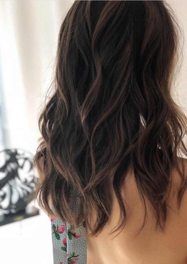 Hair Ideas For Prom Mid Length, Mid Length Soft Waves, Beachy Waves Mid Length Hair, Med Length Curled Hair, Loose Curls On Shoulder Length Hair, Medium Length Loose Waves, Loose Curls Medium Length Hair Brown, Loose Waves Brown Hair, Curled Hairstyles Medium Length