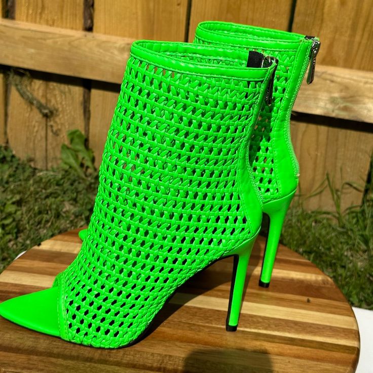 New, Never Worn Cape Robbin Bright Lime Green Ankle Boots Breathable Open Weave Design Open Toe 4.25" (Approx) Stiletto Heel Pointy Toe Silhouette Back Zipper For Easy On & Off Trendy Synthetic Booties For Spring, Lime Green Boots Outfit, Synthetic Ankle Boots For Summer, Summer Party Booties With Pointed Toe, Summer Synthetic Ankle Boots, Green Synthetic Boots For Spring, Summer Green Boots With Round Toe, Summer Party Closed Toe Booties, Green Round Toe Booties For Spring