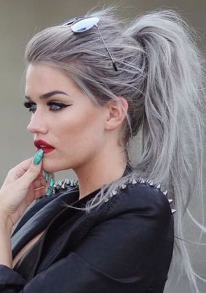 gray hair in messy ponytail Messy Ponytail Hairstyles, Grey Hair Dye, Color Tips, Silver Hair Color, Silver Grey Hair, Silver Blonde, Hair Color Shades, Hair Balayage, Trendy Hair Color