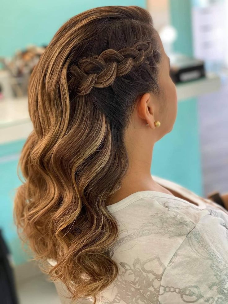 Hair Dues For Weddings, Half Side Braided Hairstyles, Side Bridesmaid Hairstyles, Half Side Hairstyles, Bridesmaid Side Hairstyles, Side Braided Hairstyles, Wedding Hair Side Braid, Semi Updo Hairstyles, Side Braids For Medium Hair