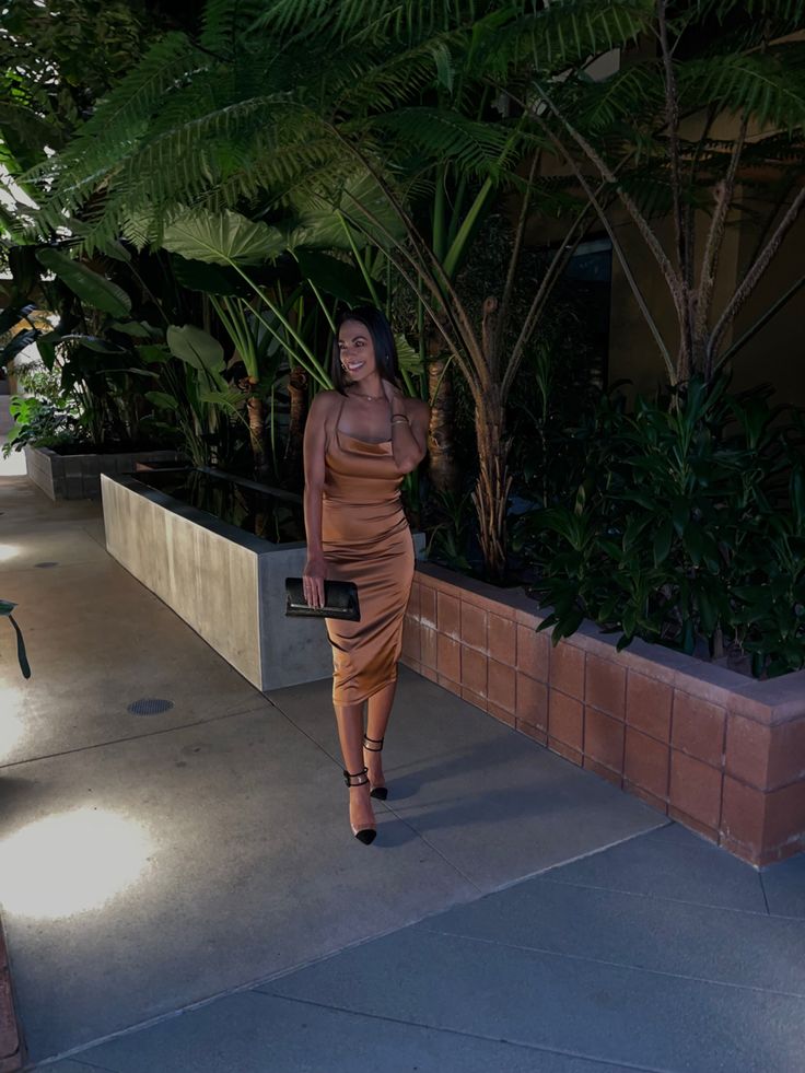 brown dress, midi dress, date night, outfit, fashion, style, heels, black heels, women, style, outfit ideas, girls night, girly, dress, makeup, women fashion, women style Dress Date Night Outfit, Brown Dress, Black Heels, Girls Night, Date Night Outfit, Date Night, Midi Dress, Fashion Outfits, Black