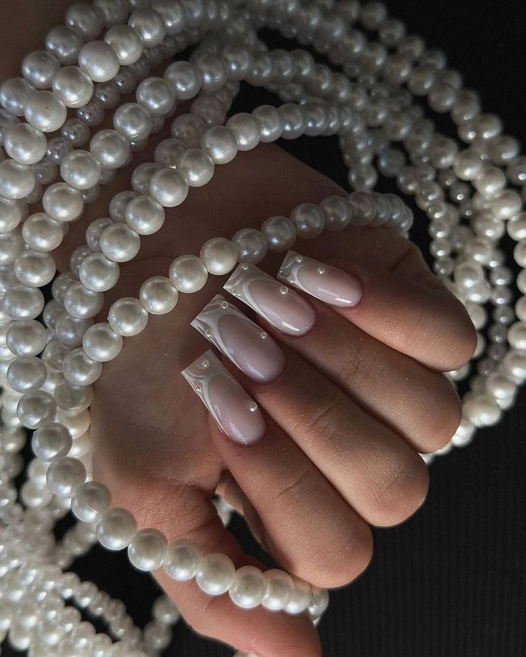 Milky Nails, Spring Acrylic Nails, Girly Acrylic Nails, French Tip Acrylic Nails, Classy Acrylic Nails, Pearl Nails, Almond Acrylic Nails, Nails Only, Manicure Ideas