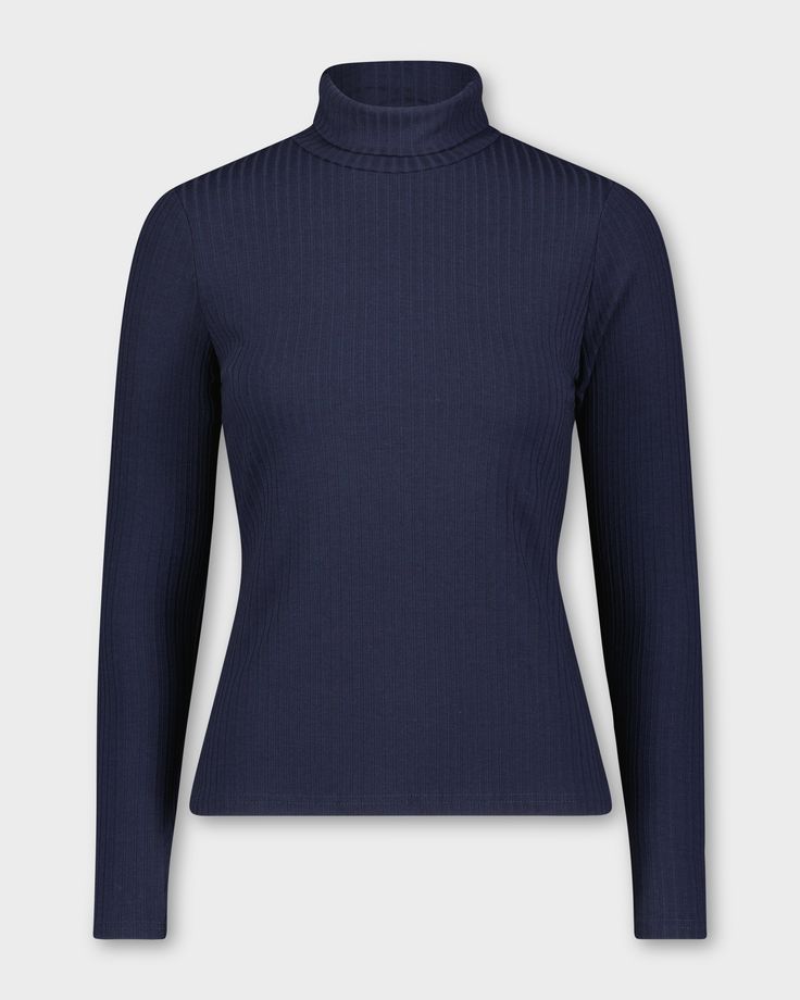 El jersey de cuello alto de canalé ancho es un básico cómodo para tu armario. Puedes usarlo solo o con un suéter encima. Este hermoso azul marino realza este jersey de cuello alto. Navy Casual Turtleneck Top, Casual Navy Turtleneck Top, Navy Turtleneck Winter Top, Navy Turtleneck Tops For Winter, Casual Turtleneck With Ribbed Neckline For Work, Navy Winter Top With Ribbed Collar, Navy Turtleneck Top For Fall, Navy Stretch Tops For Fall, Fitted Navy Top For Fall