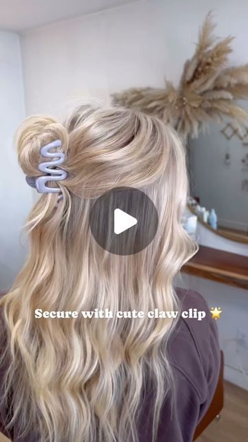 IOWA HAIR EXTENSIONS+BLONDING+DIMENSIONAL BRUNETTE SPECIALIST on Instagram: "Learn the steps to achieve a stunning half-up hairstyle using a claw clip. #authenticbeautypartner   Pair it with airy texture spray + dry shampoo for that extra touch of glam. 💖✨ #HairGoals #StylingSecrets" Blonde Hair In Claw Clip, Claw Clip Hairstyles With Extensions, Half Up Half Down With Hair Clip, Half Claw Clip Hairstyles, Half Up Hair With Claw Clip, Half Up With Claw Clip, Half Up Half Down With Clip, Half Up Half Down With Claw Clip, Half Up Half Down Hair Clip