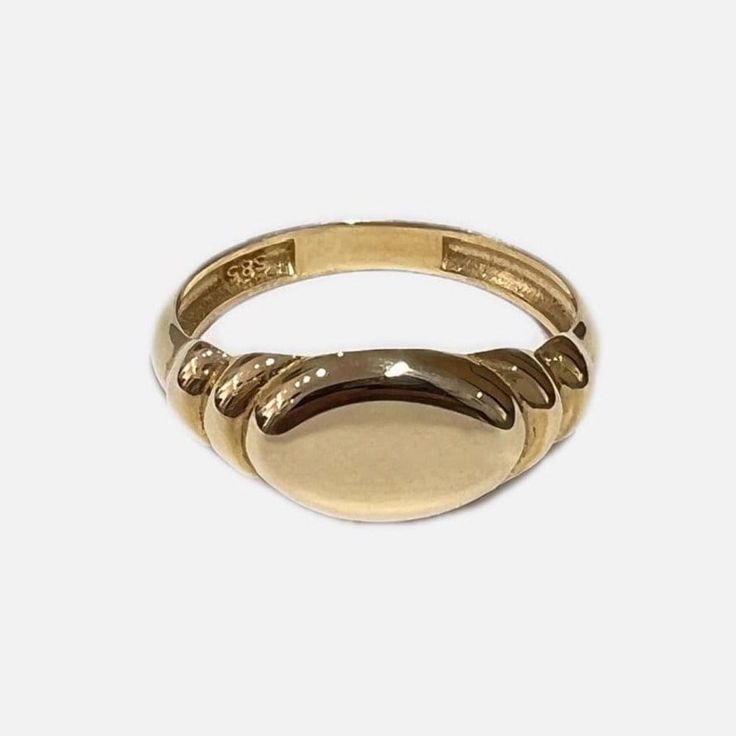 "14K Solid Gold Oval Signet Ring for Women / Solid Gold Signet Ring / Oval Statement Ring / Gold Stacking Ring / 14k Solid Gold Ring Made To Order 14k Rose Gold (if you want 18K please send a message) Special Gold Color: Rose Gold,Yellow Gold,White Gold PROPERTIES: 💎Bandwidth: 3.20mm 💎Overall Diameter: 11.90x8.30mm If you have any additional questions about this product, just hit the \"Ask a Question\" button (just to the right of the price) and we will get back you within a few hours. Be sure Gold Oval Dome Ring Stamped 14k, Oval Gold Dome Ring Stamped 14k, Classic Gold Rings With Oval Link, Everyday Oval Yellow Gold Rings, Modern Gold Oval Ring, Tarnish Resistant 14k Gold Oval Ring, Heirloom Style Gold Oval Dome Ring, Yellow Gold Oval Signet Ring For Promise, Oval Fine Jewelry Signet Ring, Tarnish Resistant